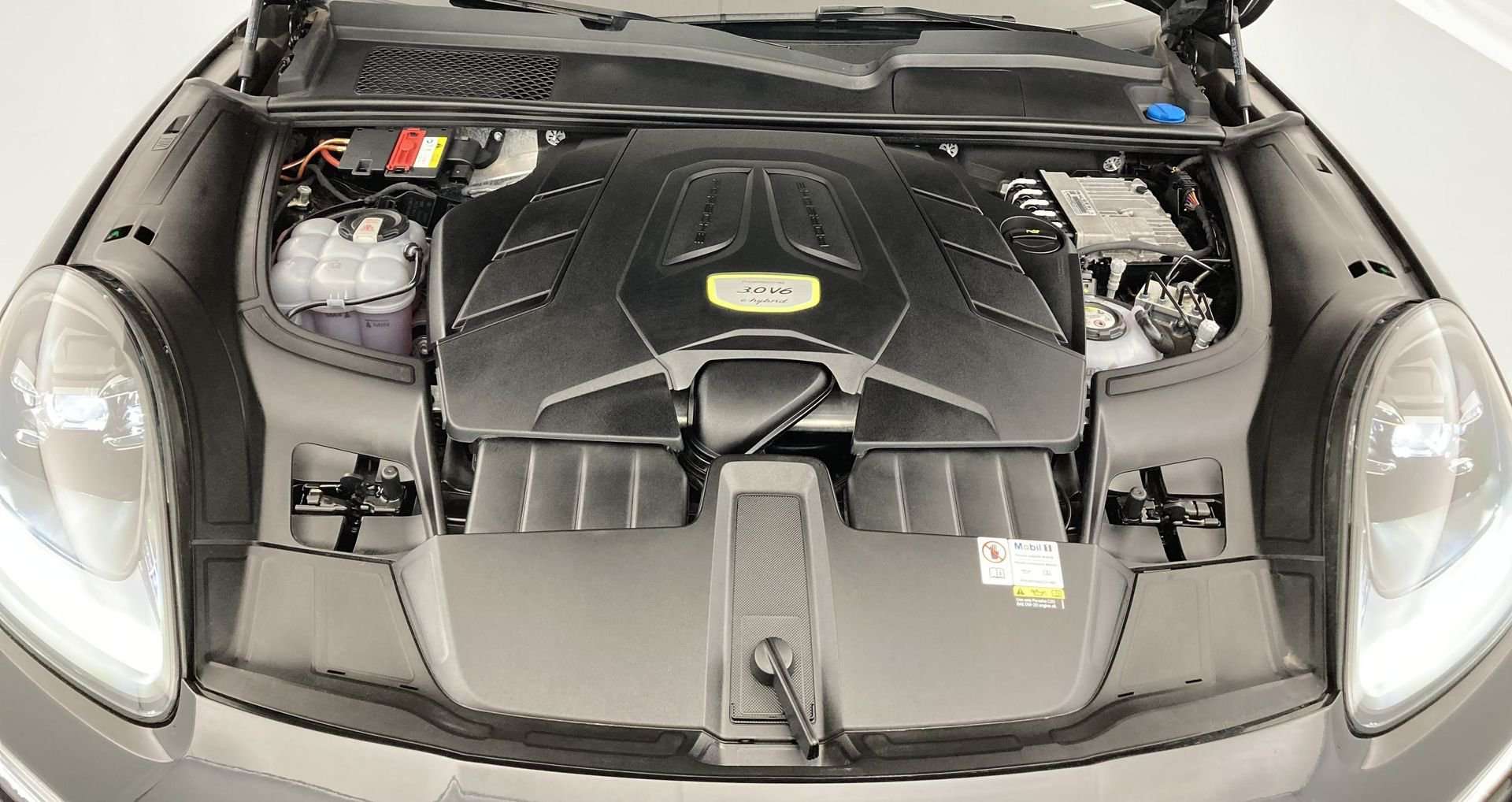 Porsche Cayenne E-Hybrid Platinum Edition - 2023 - Joinsteer - #15