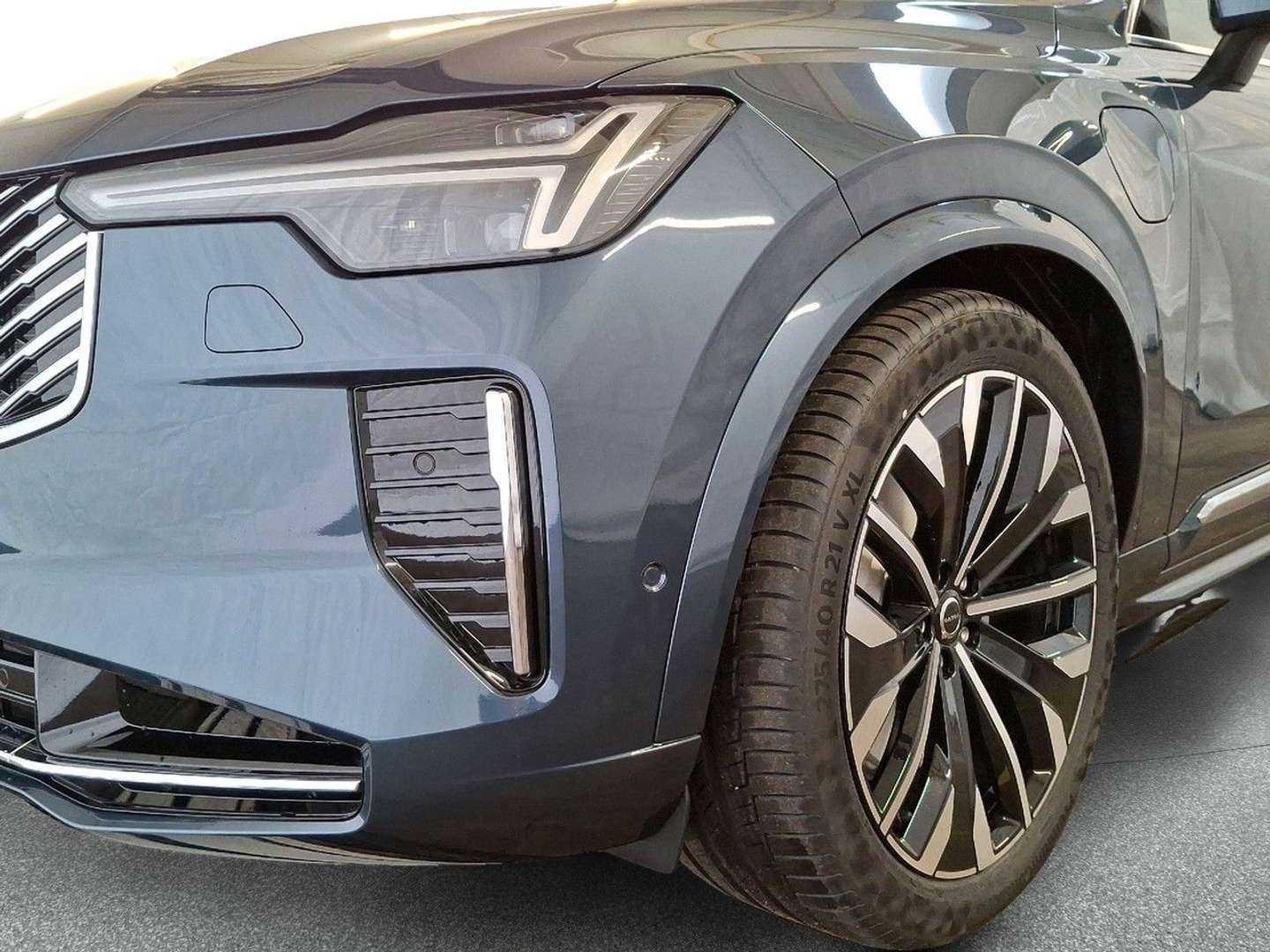 Volvo XC90 AWD T8 Plug-in Hybrid - 2025 - Joinsteer - #2