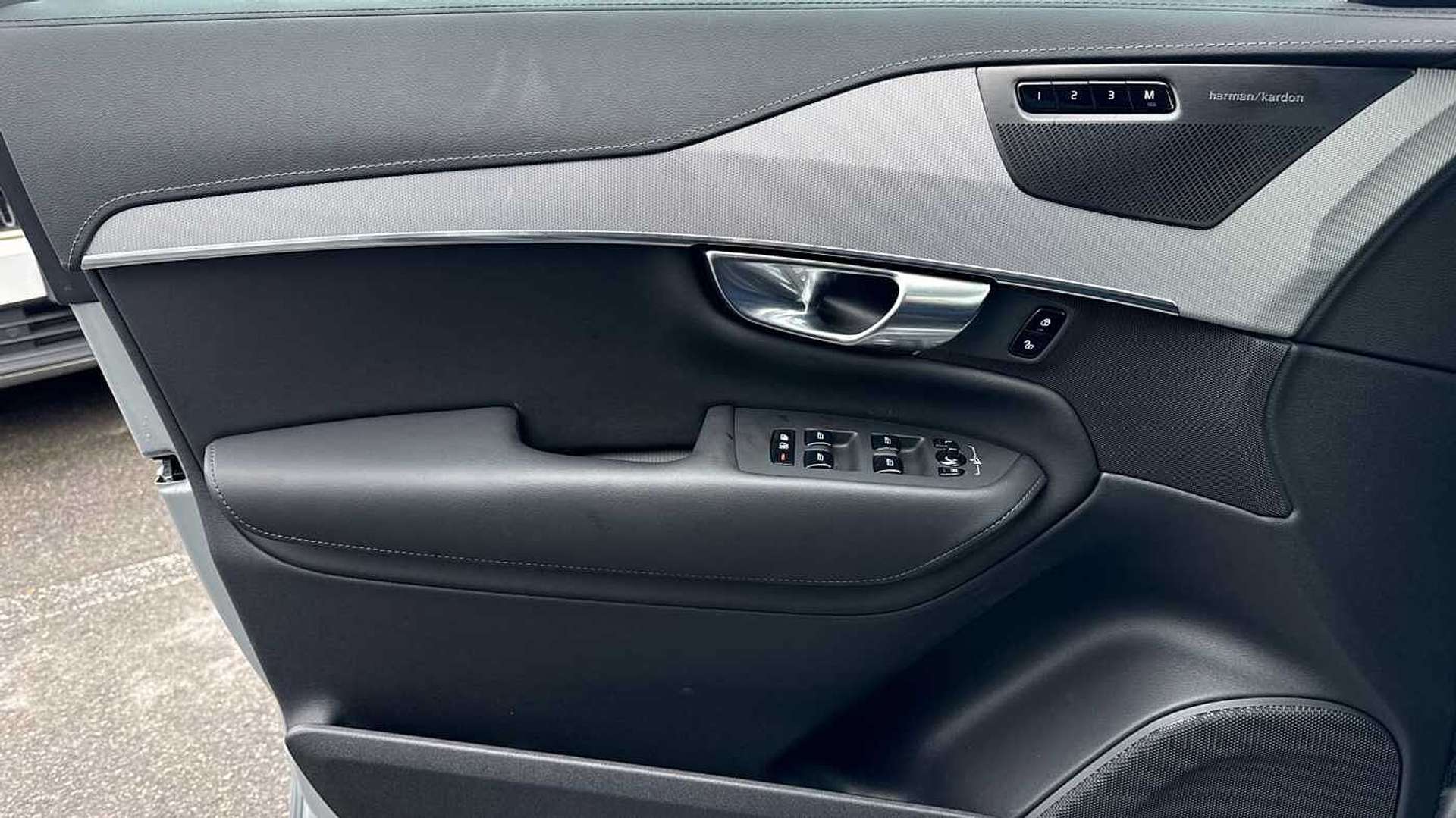 Volvo XC90 Plus Bright T8 AWD Plug-in Hybrid - 2024 - Joinsteer - #19