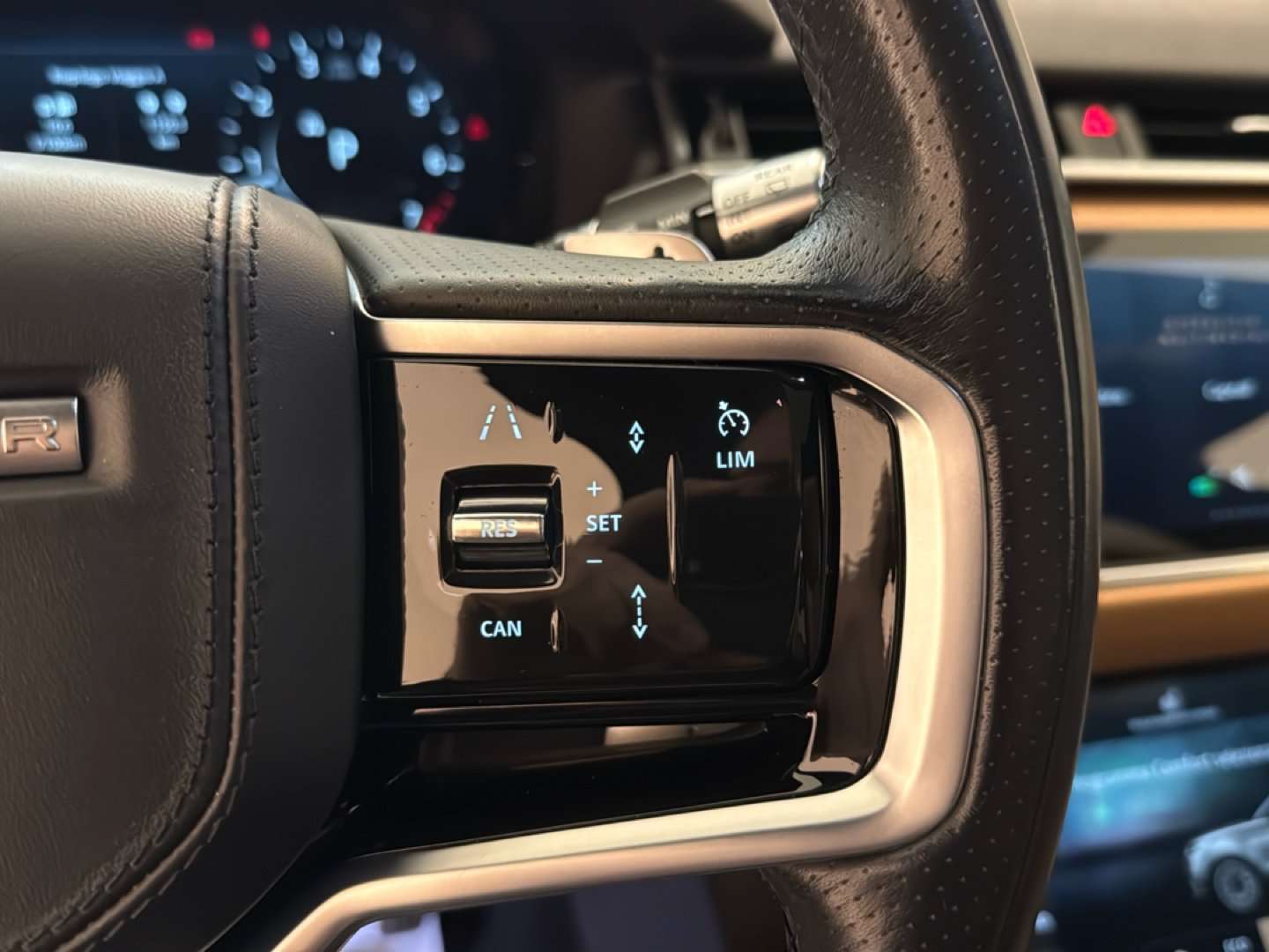 Land Rover Range Rover Velar R-Dynamic HSE 2.0 Si4 - 2022 - Joinsteer - #28