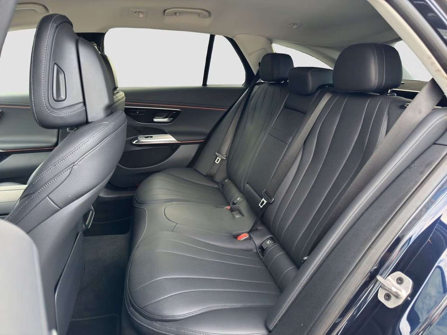 Mercedes Classe E AVANTGARDE 300 E - 2024 - Joinsteer - #11