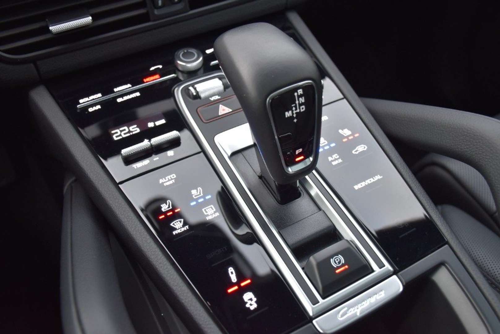 Porsche Cayenne Coupé Platinum Edition 3.0 E-Hybrid - 2022 - Joinsteer - #14