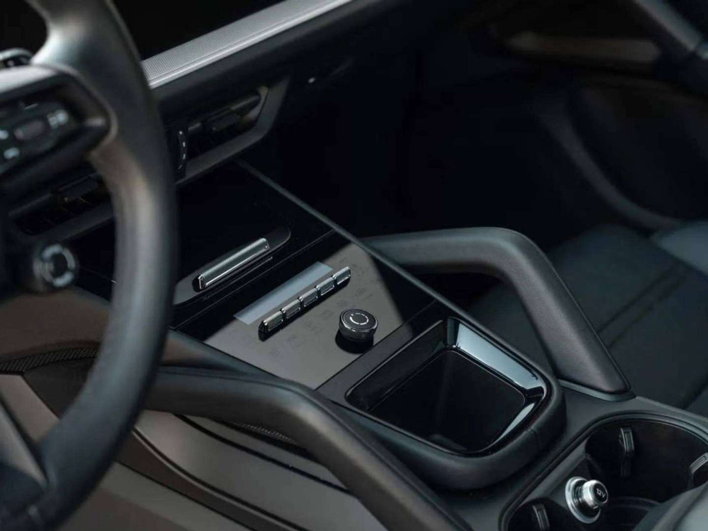 Porsche Cayenne Coupé E-Hybrid 3.0 V6 S - 2024 - Joinsteer - #25