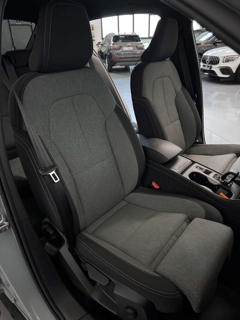 Volvo XC40 CORE B3 2.0 Mild Hybrid - 2025 - Joinsteer - #11