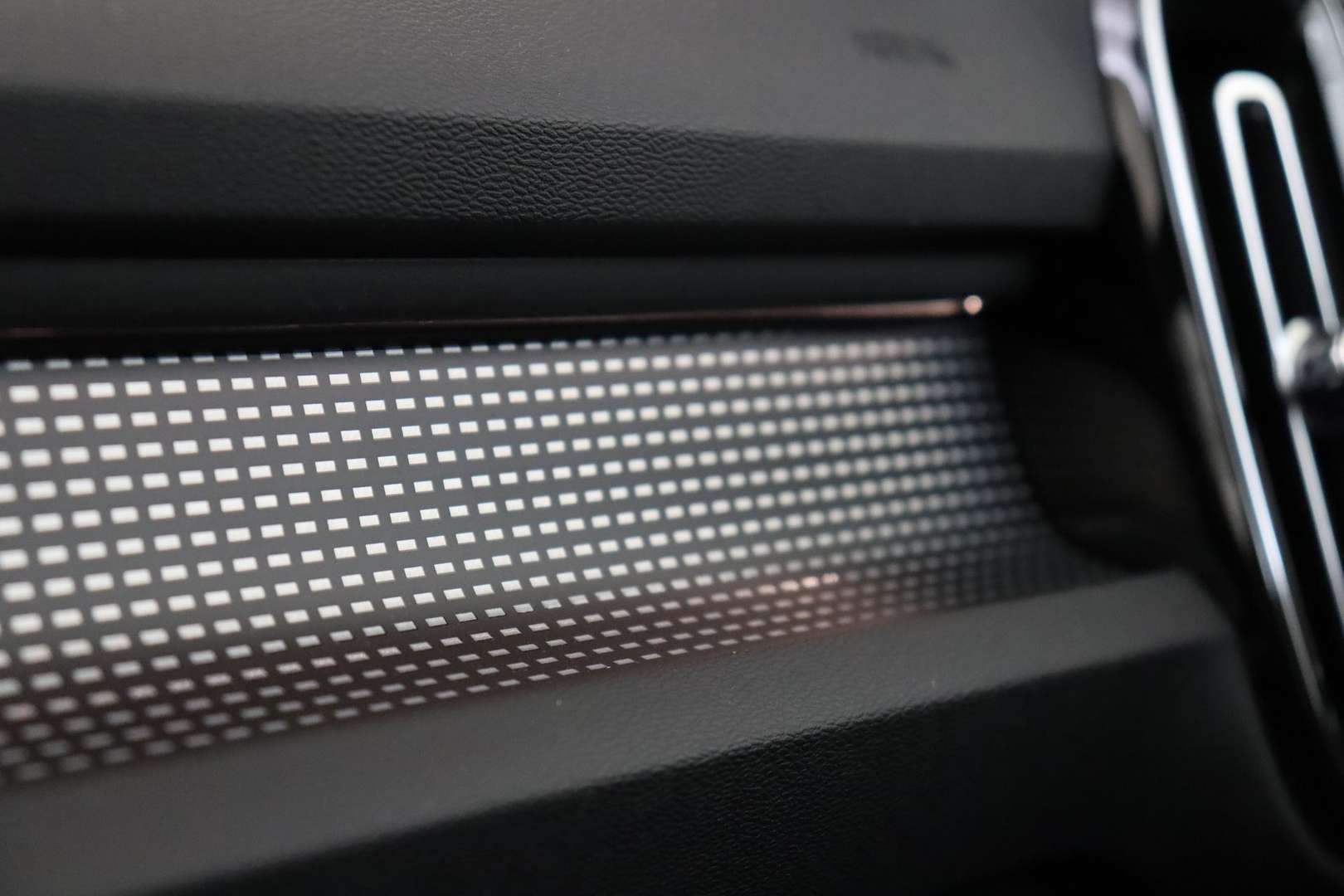 Volvo C40 Extended Range Single Motor - 2025 - Joinsteer - #25