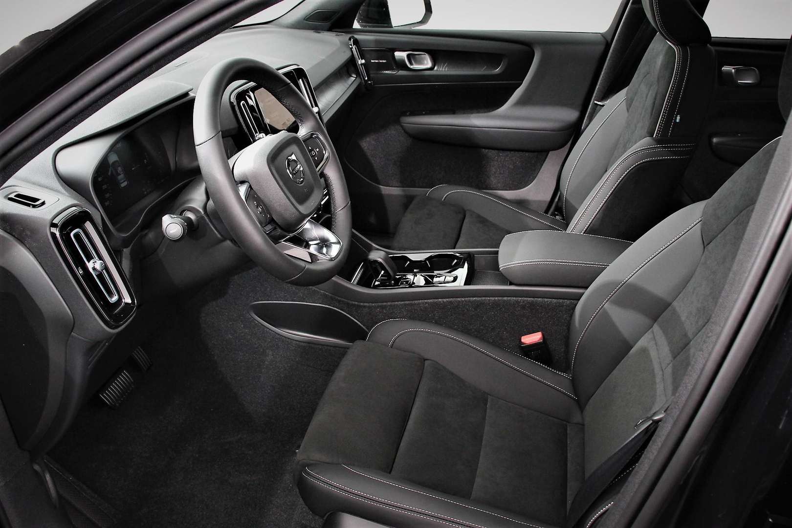 Volvo XC40 Ultimate Dark 1.5 T5 Plug-in Hybrid - 2022 - Joinsteer - #6