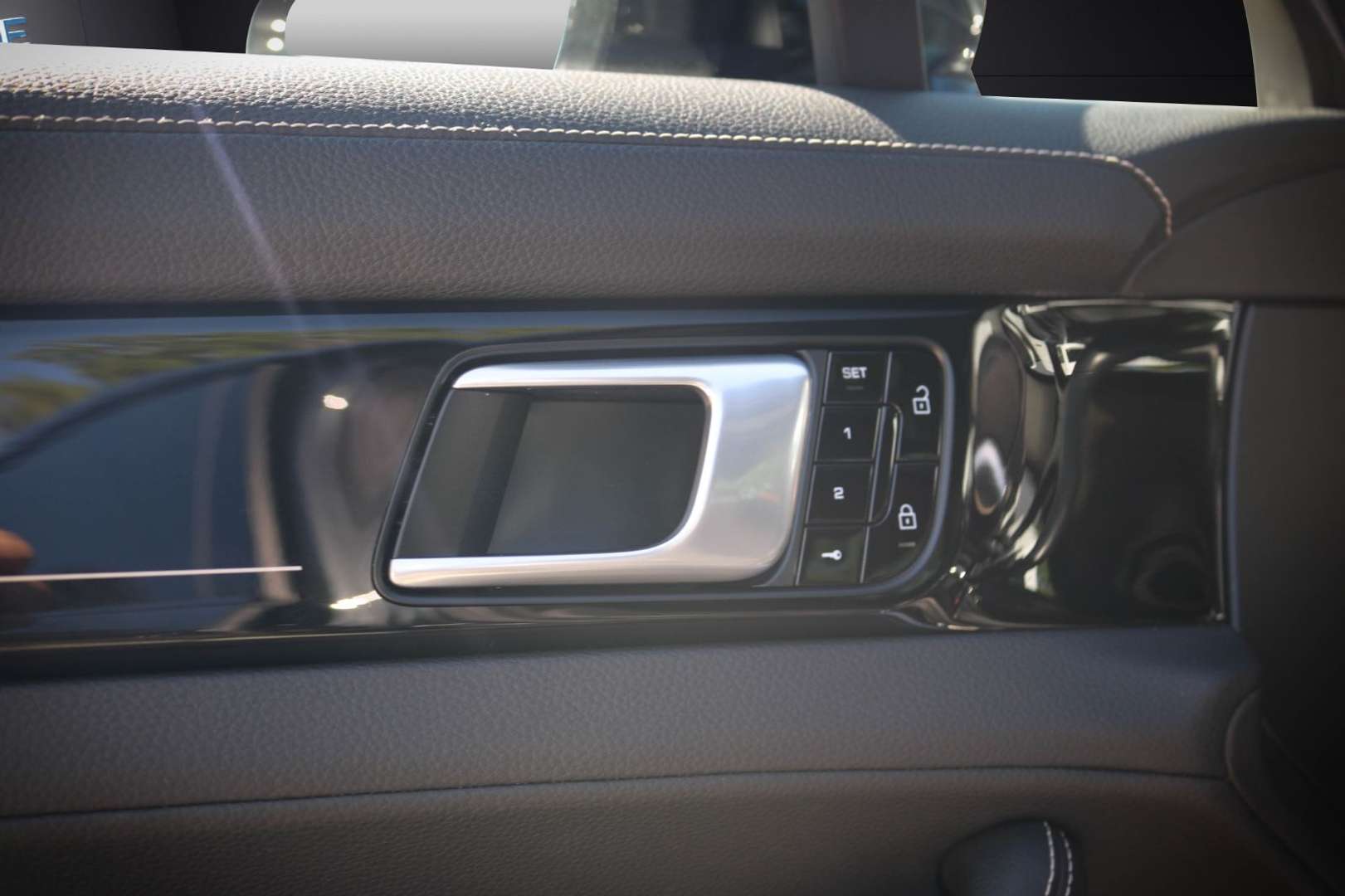 Porsche Panamera 4 E-Hybrid Edit 10 Jahre - 2020 - Joinsteer - #18