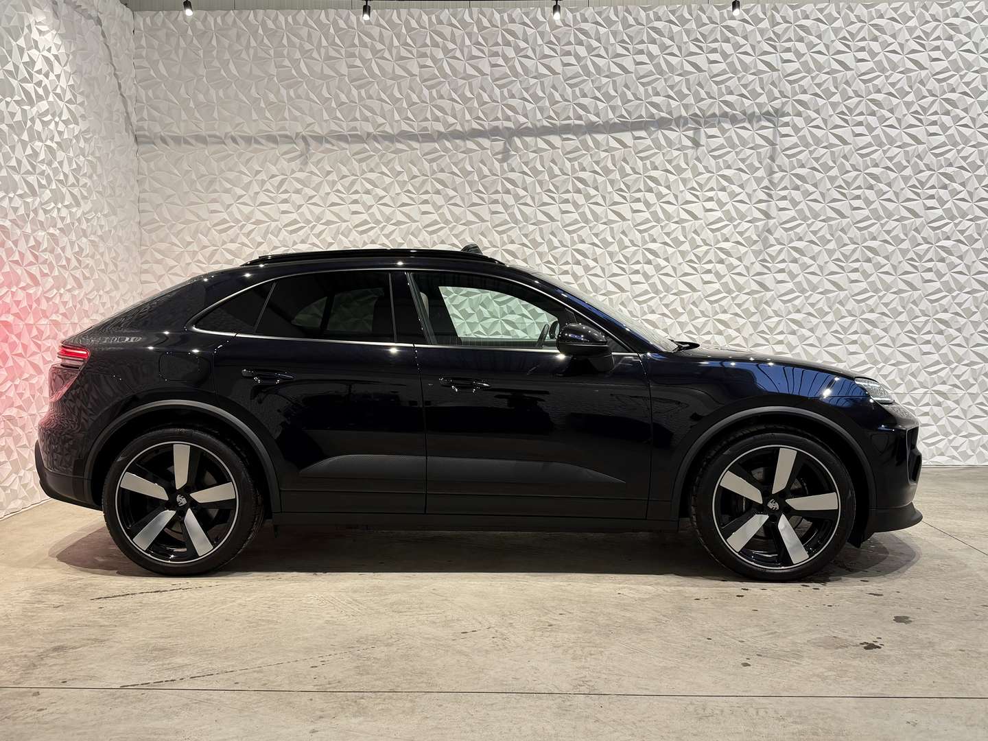 Porsche Macan 4 Electric Sport Chrono - 2025 - Joinsteer - #5