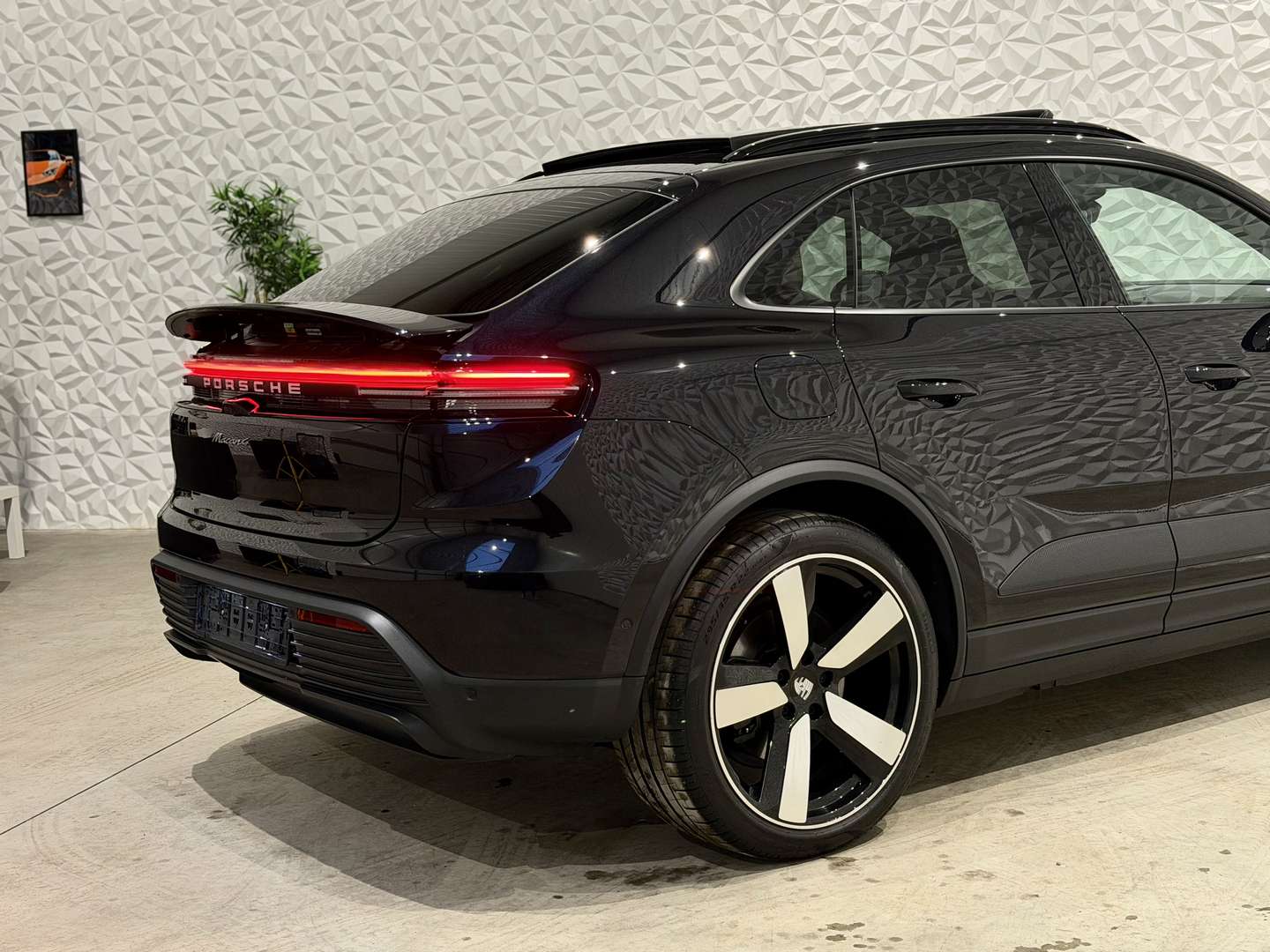 Porsche Macan 4 Electric Sport Chrono - 2025 - Joinsteer - #14