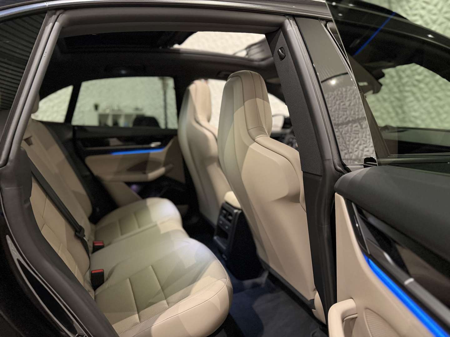 Porsche Macan 4 Electric Sport Chrono - 2025 - Joinsteer - #19