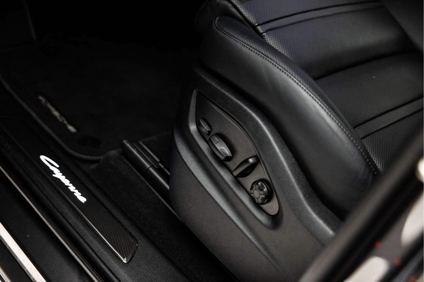 Porsche Cayenne 3.0 E-Hybrid SportDesign - 2025 - Joinsteer - #24