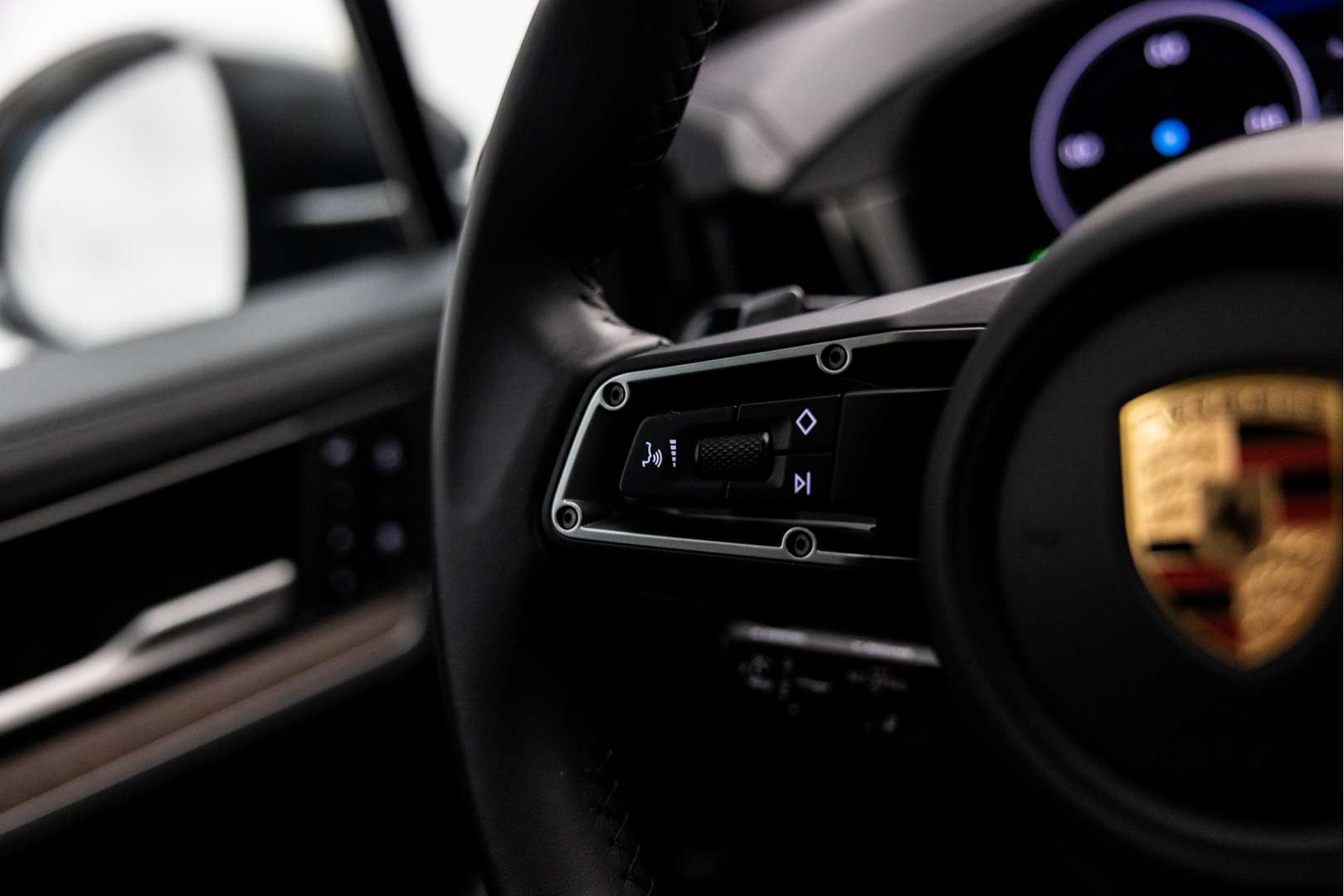 Porsche Cayenne 3.0 E-Hybrid SportDesign - 2025 - Joinsteer - #35