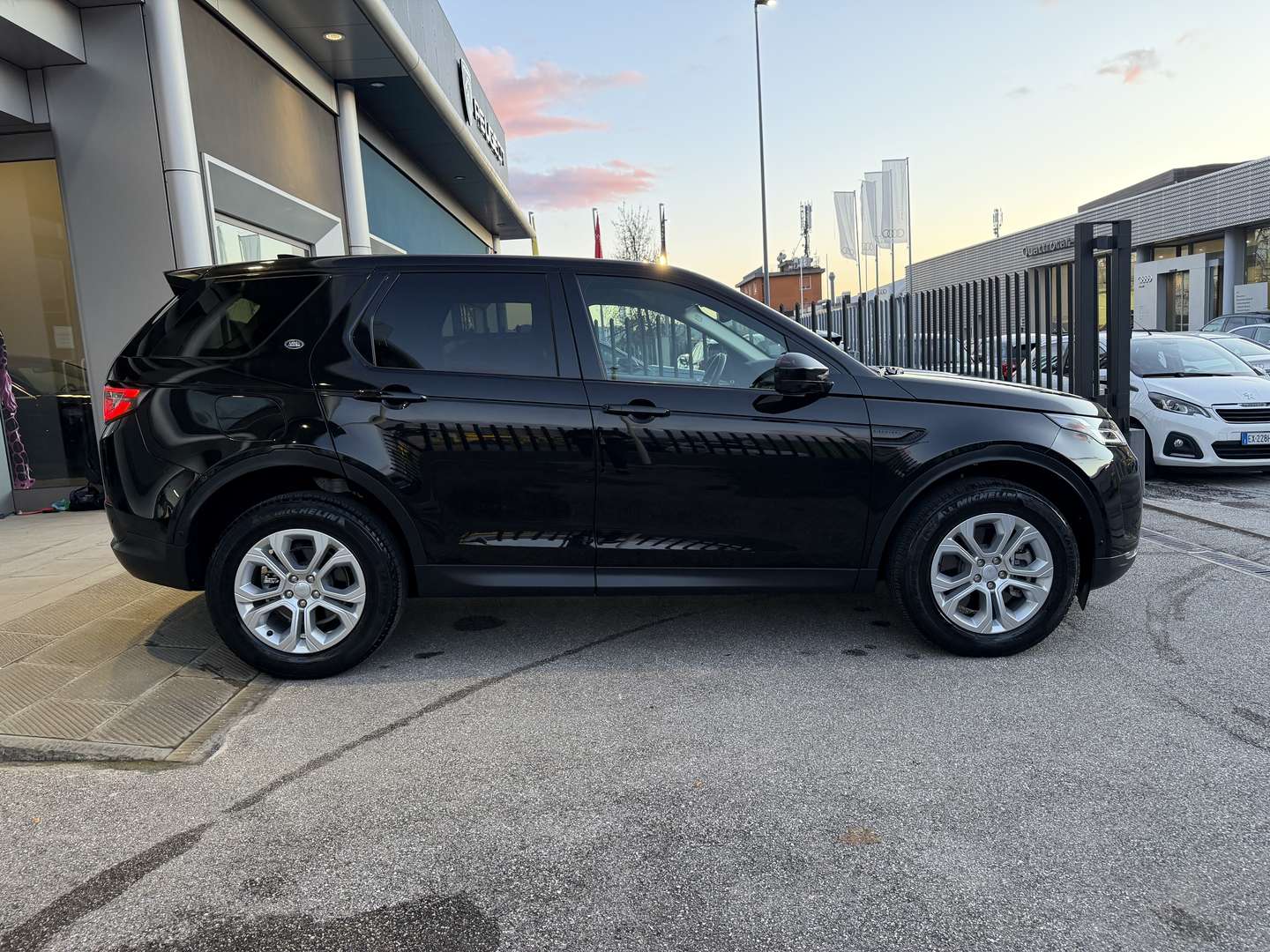 Land Rover Discovery Sport AWD 2.0D TD4 MHEV - 2021 - Joinsteer - #2