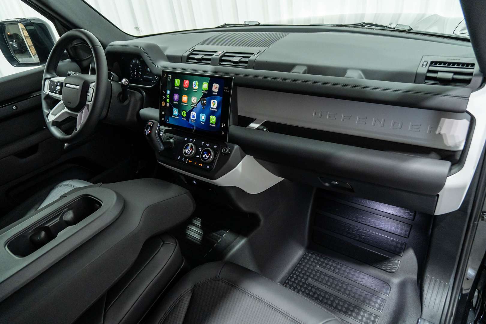 Land Rover Defender S D200 - 2026 - Joinsteer - #15