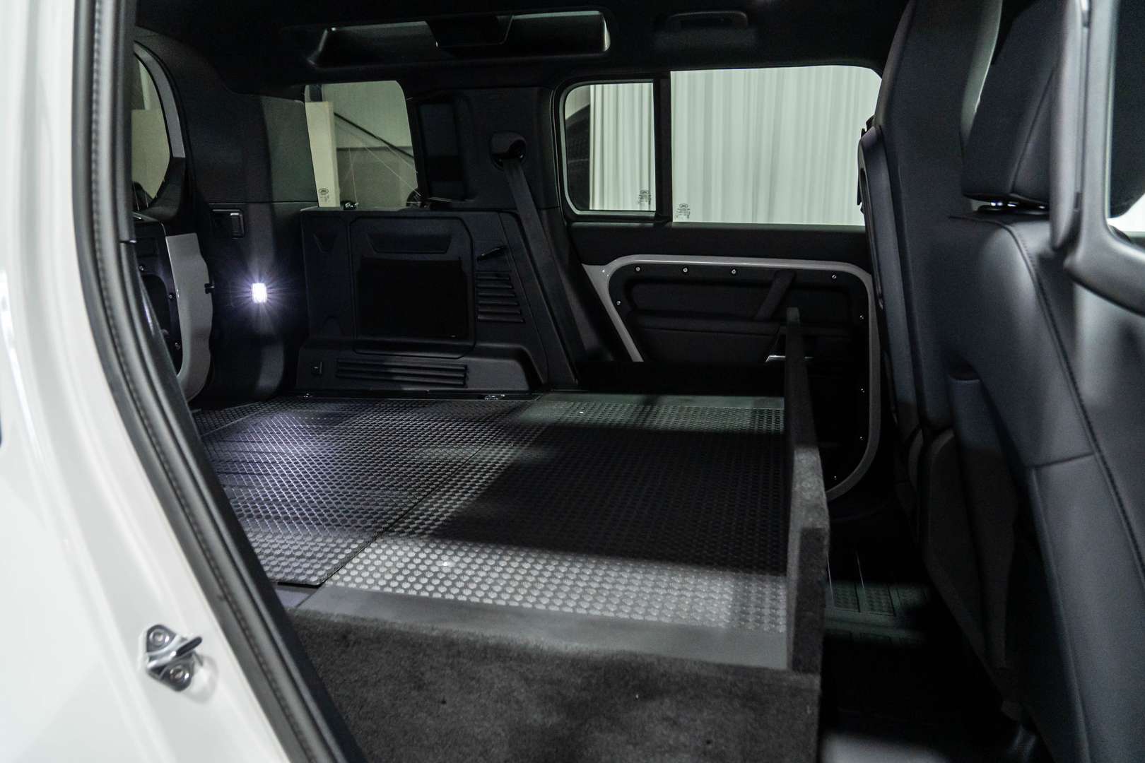 Land Rover Defender S D200 - 2026 - Joinsteer - #20