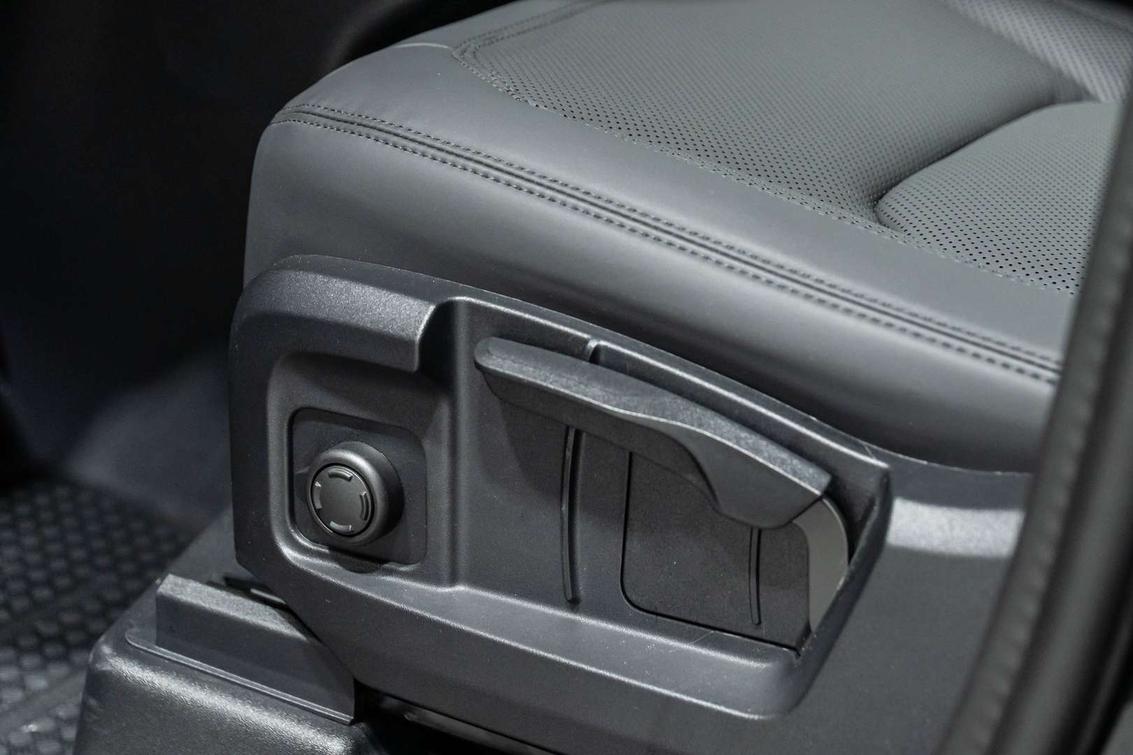 Land Rover Defender S D200 - 2026 - Joinsteer - #26