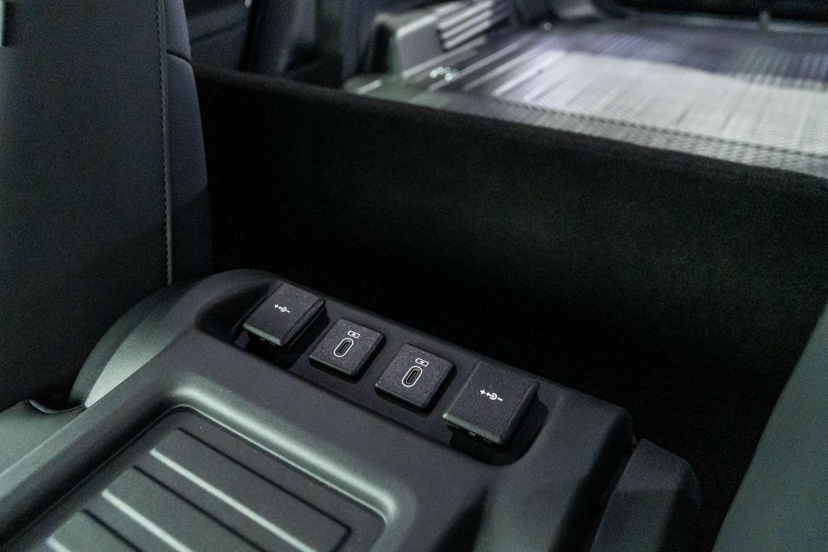 Land Rover Defender S D200 - 2026 - Joinsteer - #42