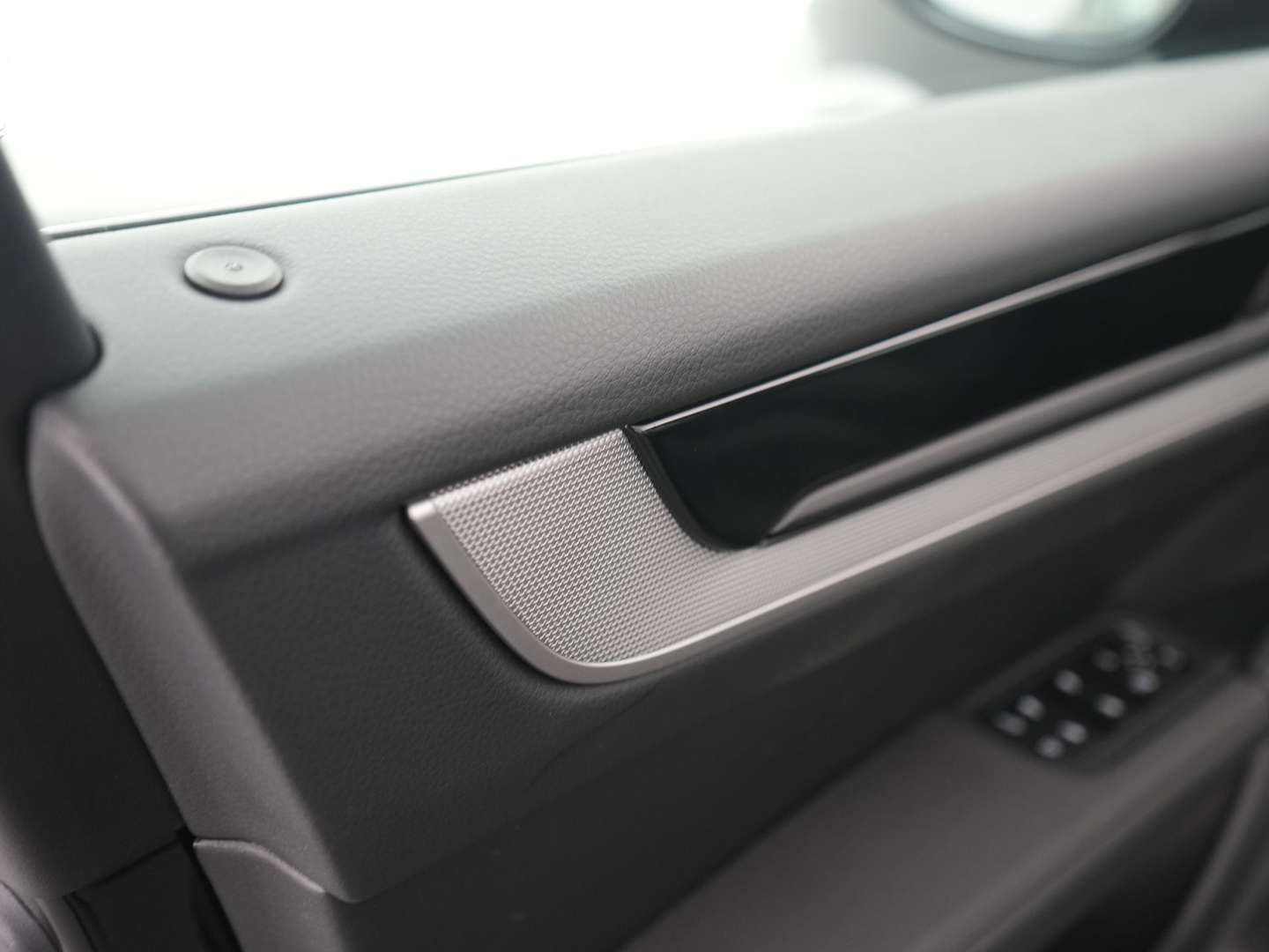 Porsche Cayenne E-Hybrid - 2023 - Joinsteer - #14