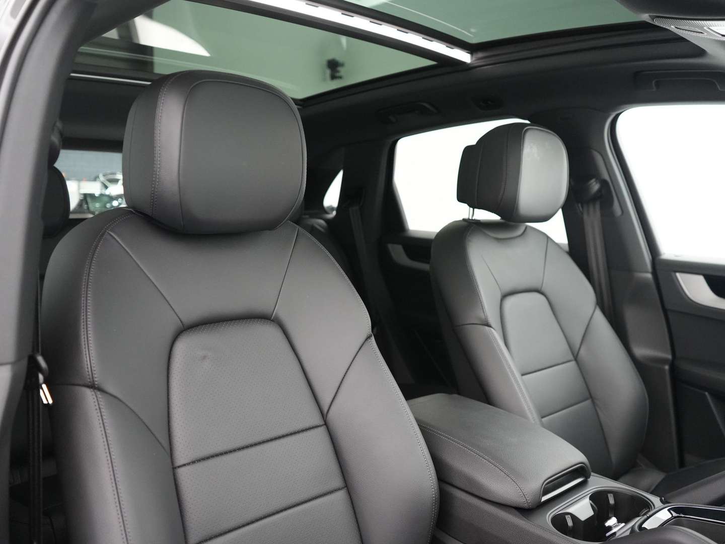 Porsche Cayenne E-Hybrid - 2023 - Joinsteer - #32