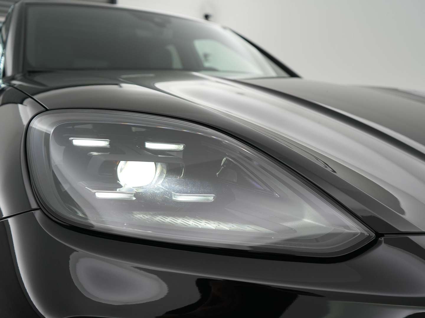 Porsche Cayenne E-Hybrid - 2023 - Joinsteer - #36