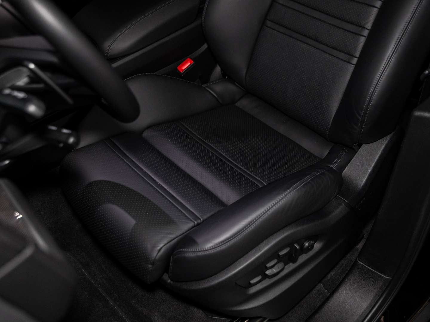 Porsche Cayenne Coupé 3.0 E-Hybrid - 2024 - Joinsteer - #16