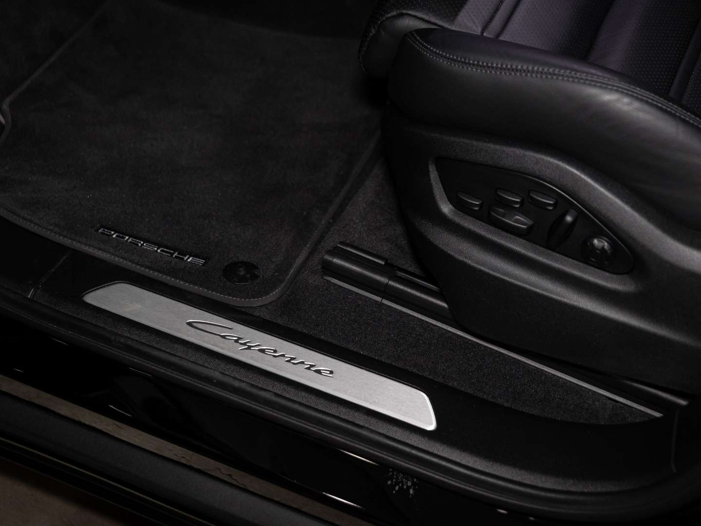 Porsche Cayenne Coupé 3.0 E-Hybrid - 2024 - Joinsteer - #18