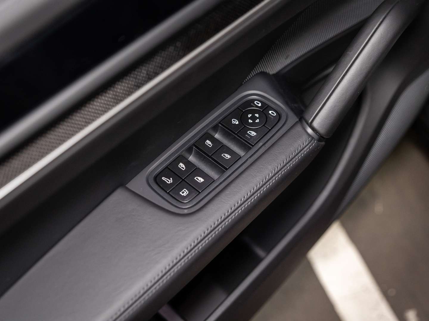 Porsche Cayenne Coupé 3.0 E-Hybrid - 2024 - Joinsteer - #20