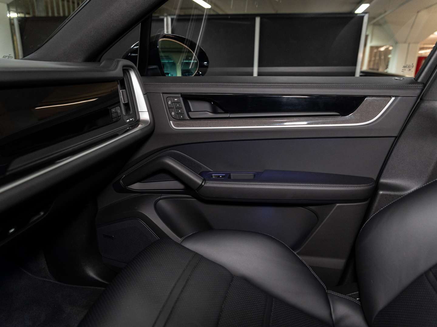 Porsche Cayenne Coupé 3.0 E-Hybrid - 2024 - Joinsteer - #36