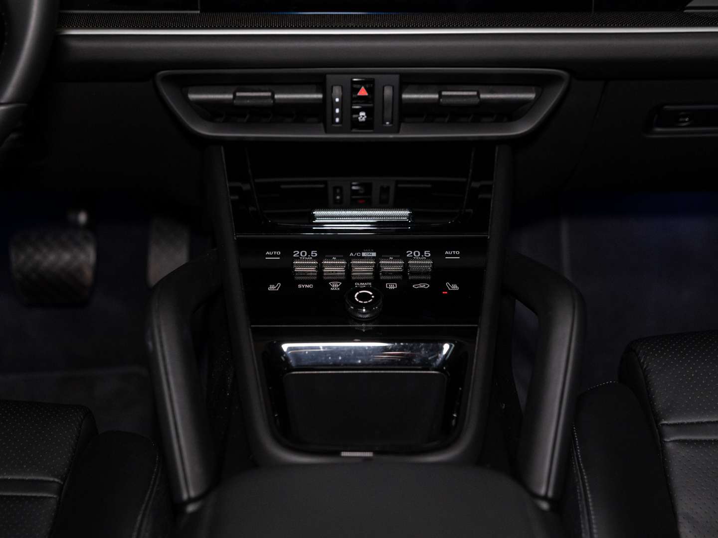 Porsche Cayenne Coupé 3.0 E-Hybrid - 2024 - Joinsteer - #44