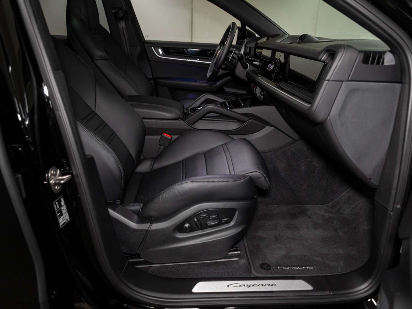 Porsche Cayenne Coupé 3.0 E-Hybrid - 2024 - Joinsteer - #49