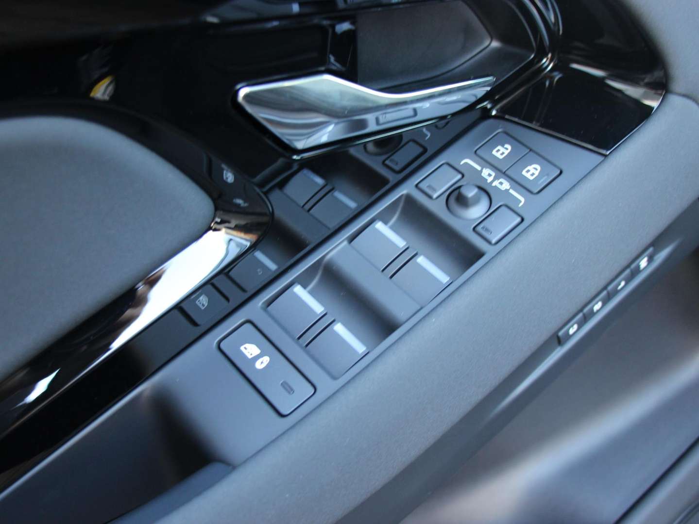 Land Rover Range Rover Evoque Business Edition PHEV - 2026 - Joinsteer - #10