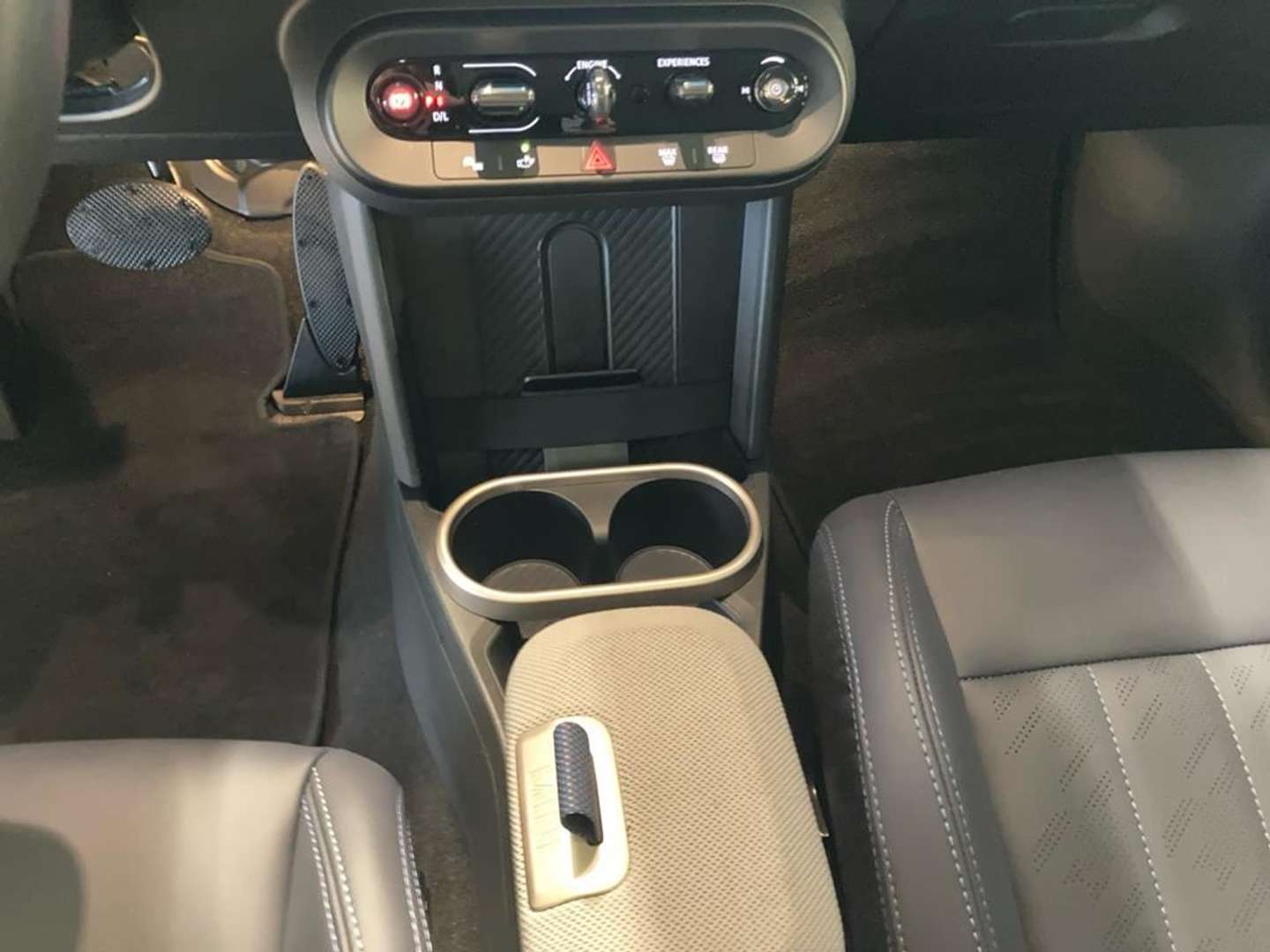 Mini Cooper Favoured Trim C - 2024 - Joinsteer - #11