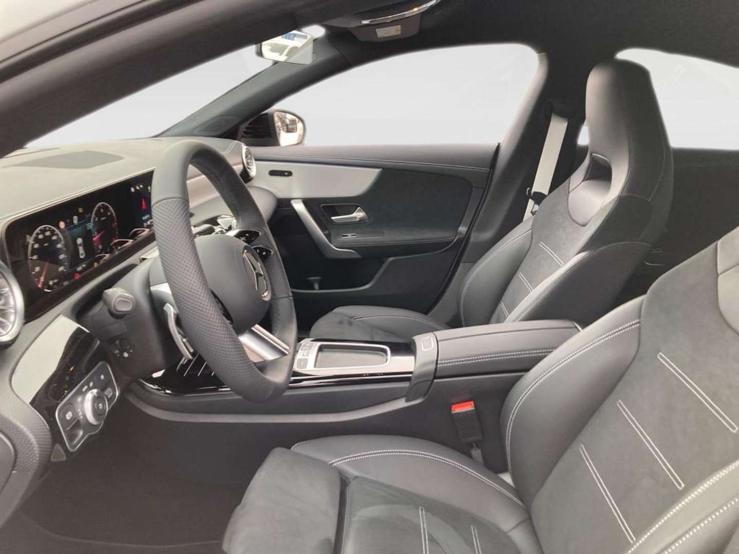 Mercedes CLA AMG Line 220 D - 2025 - Joinsteer - #10