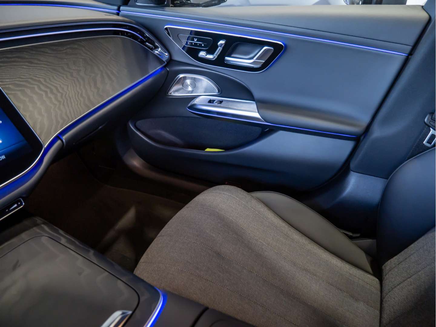 Mercedes Classe E Avantgarde E 450 D - 2025 - Joinsteer - #12