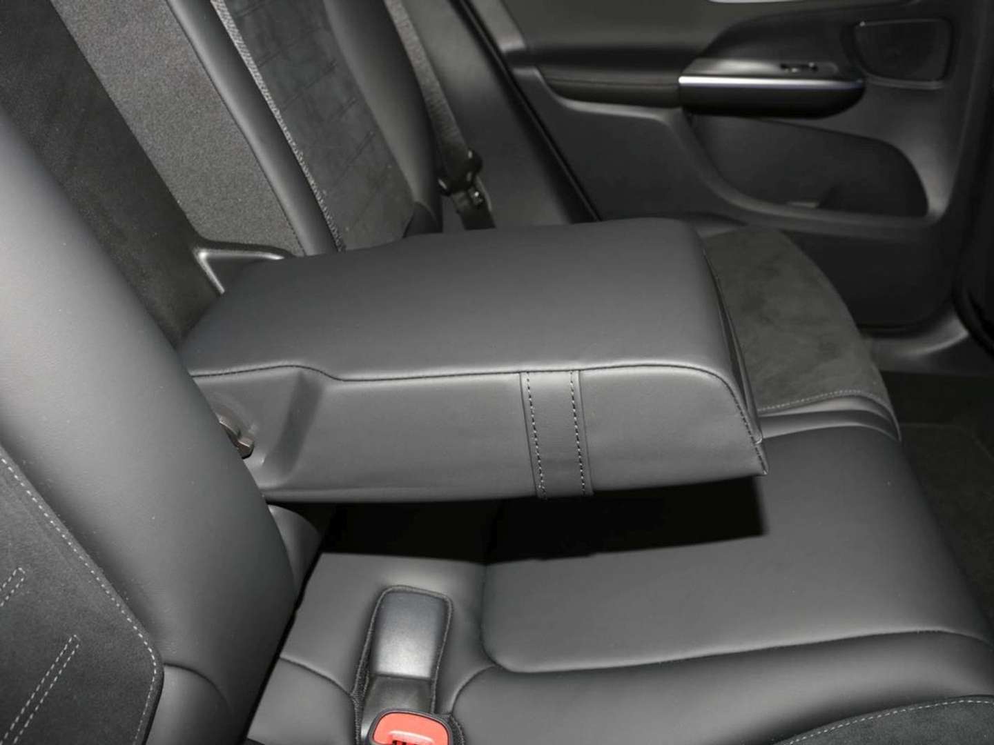 Mercedes GLC Coupé AMG Night 300 D - 2025 - Joinsteer - #22