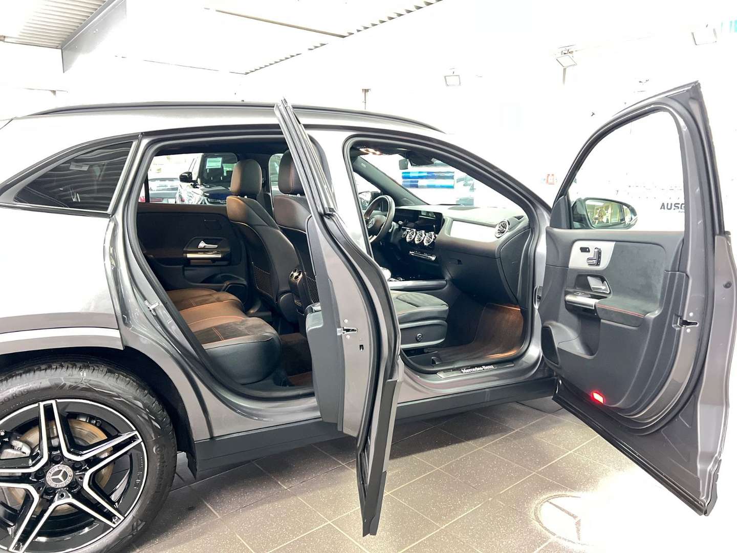 Mercedes GLA AMG LINE 220 D - 2023 - Joinsteer - #13