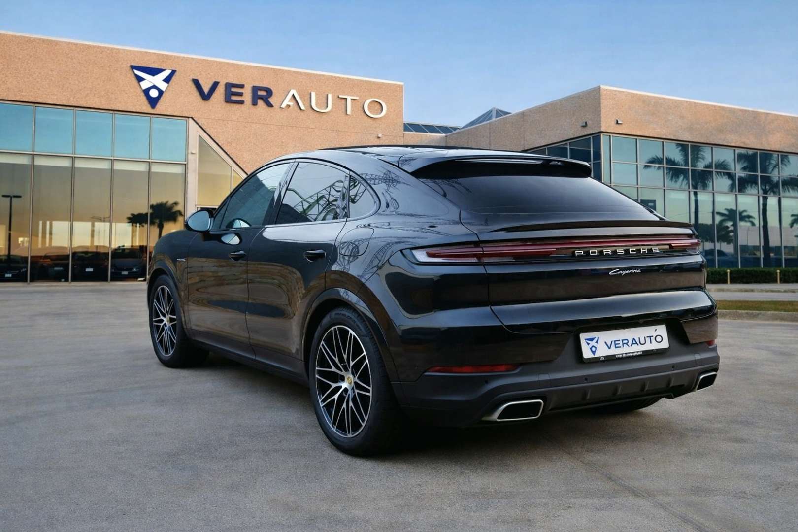 Porsche Cayenne Coupé 3.0 E-Hybrid - 2024 - Joinsteer - #3