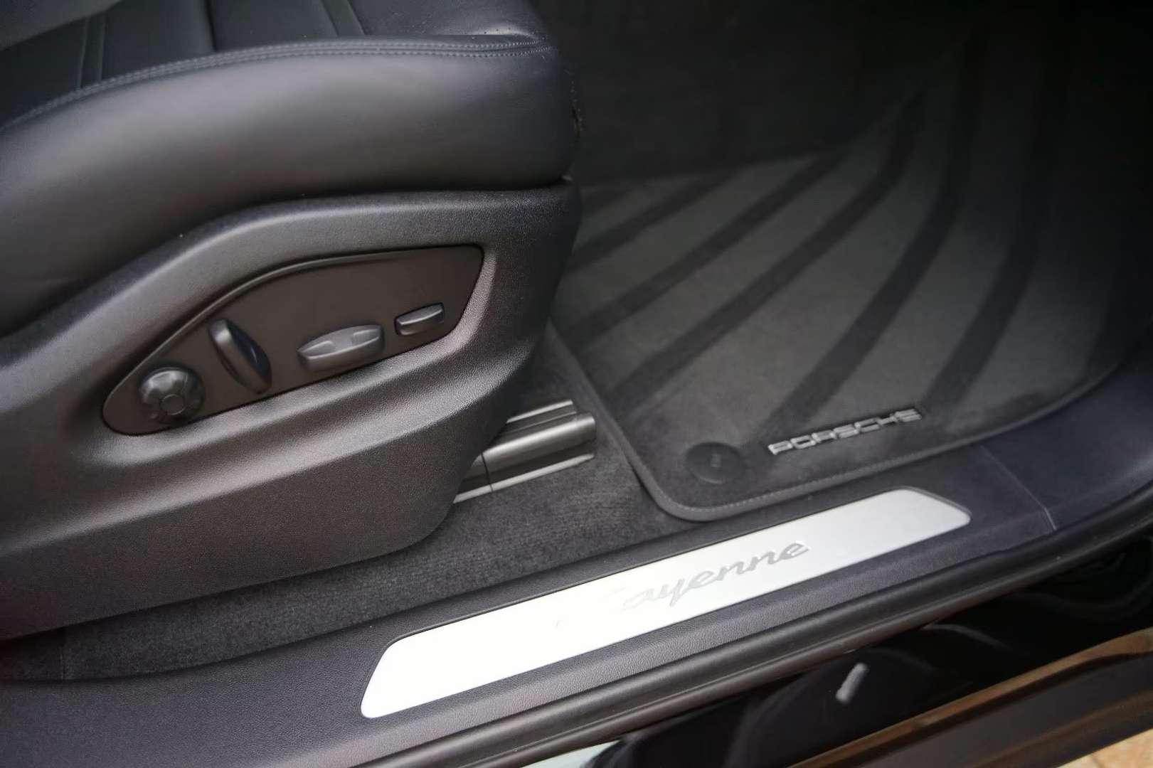 Porsche Cayenne Coupé 3.0 E-Hybrid - 2024 - Joinsteer - #8