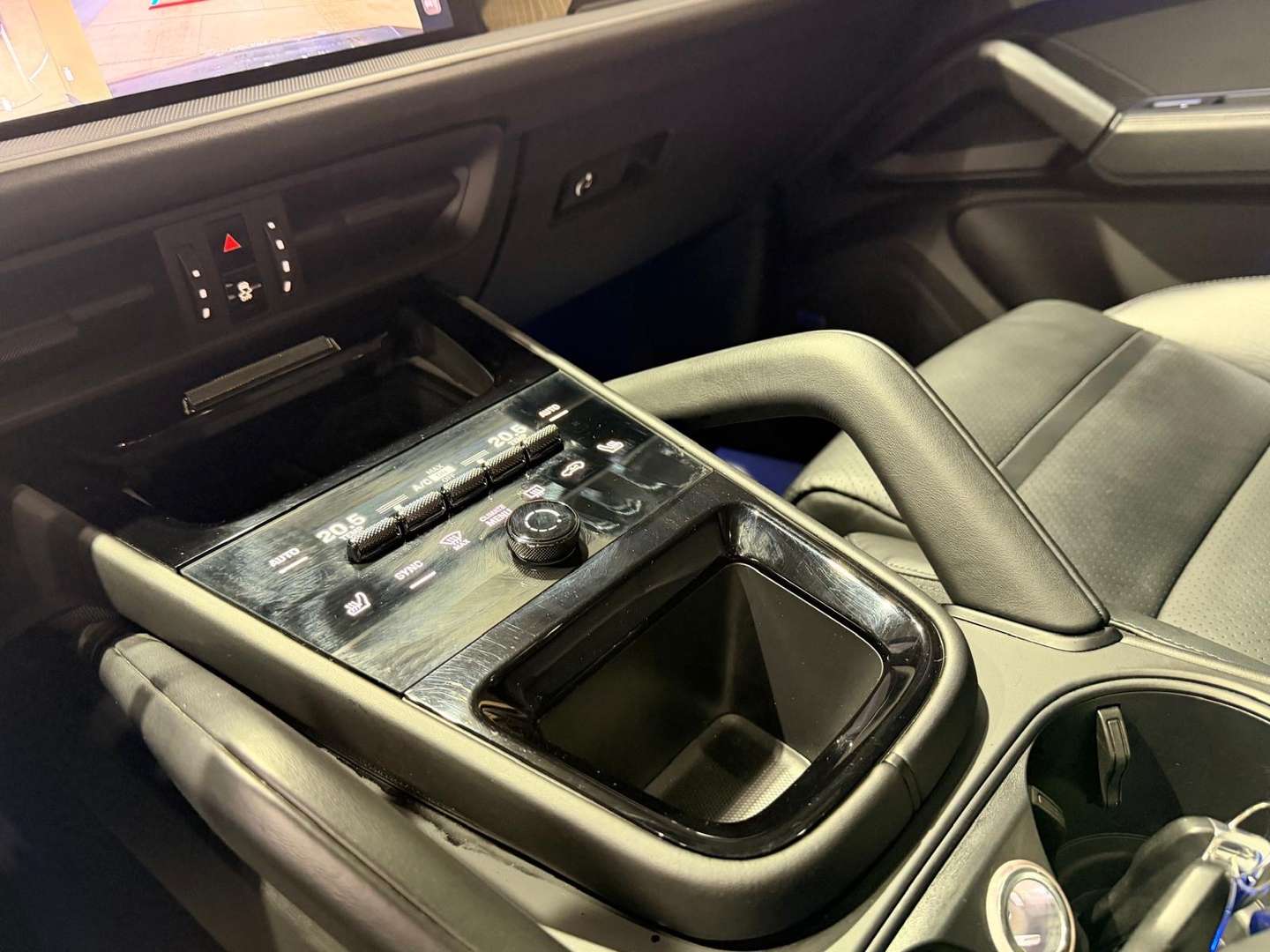 Porsche Cayenne Coupé E-Hybrid 3.0 Turbo V6 PACK CHRONO - 2024 - Joinsteer - #18