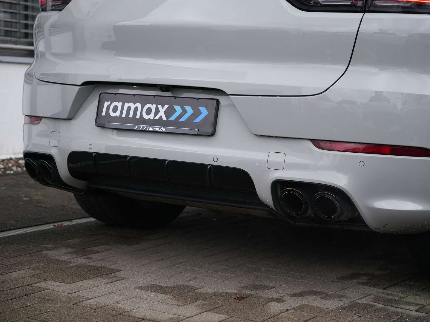 Porsche Cayenne Coupé PLATINUM-SPORTDESIGN-GTS E-Hybrid - 2023 - Joinsteer - #10