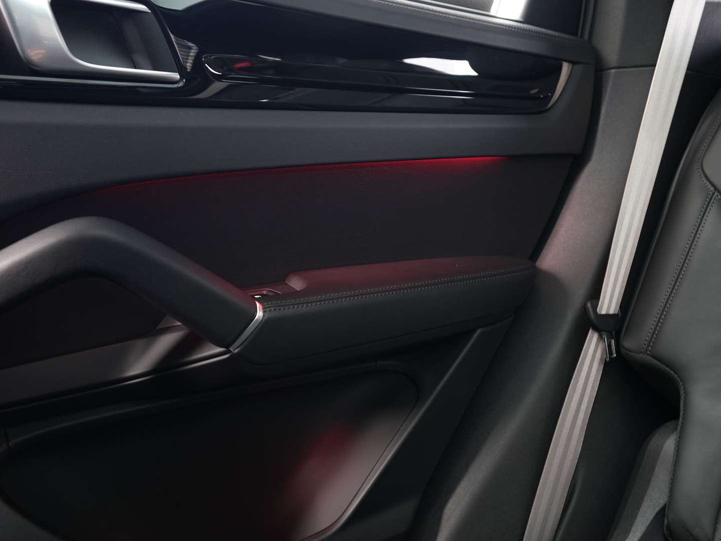 Porsche Cayenne Coupé PLATINUM-SPORTDESIGN-GTS E-Hybrid - 2023 - Joinsteer - #40