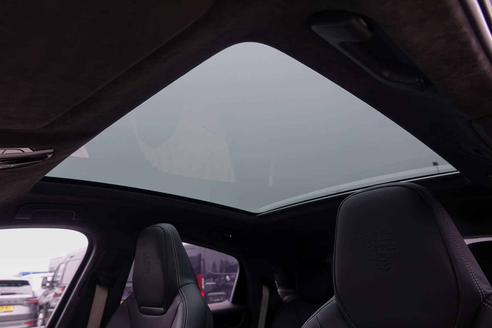 Porsche Cayenne Coupé Platinum Edition 3.0 E-Hybrid 462Pk - 2023 - Joinsteer - #18