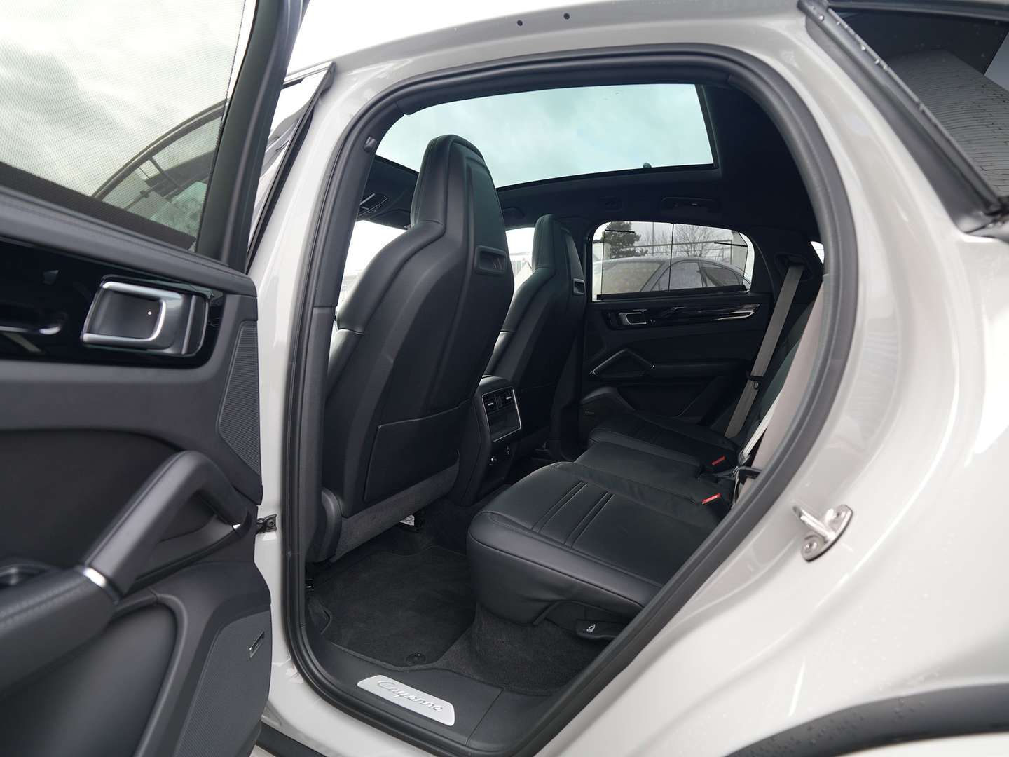 Porsche Cayenne Coupé PLATINUM-SPORTDESIGN-GTS E-Hybrid - 2023 - Joinsteer - #42