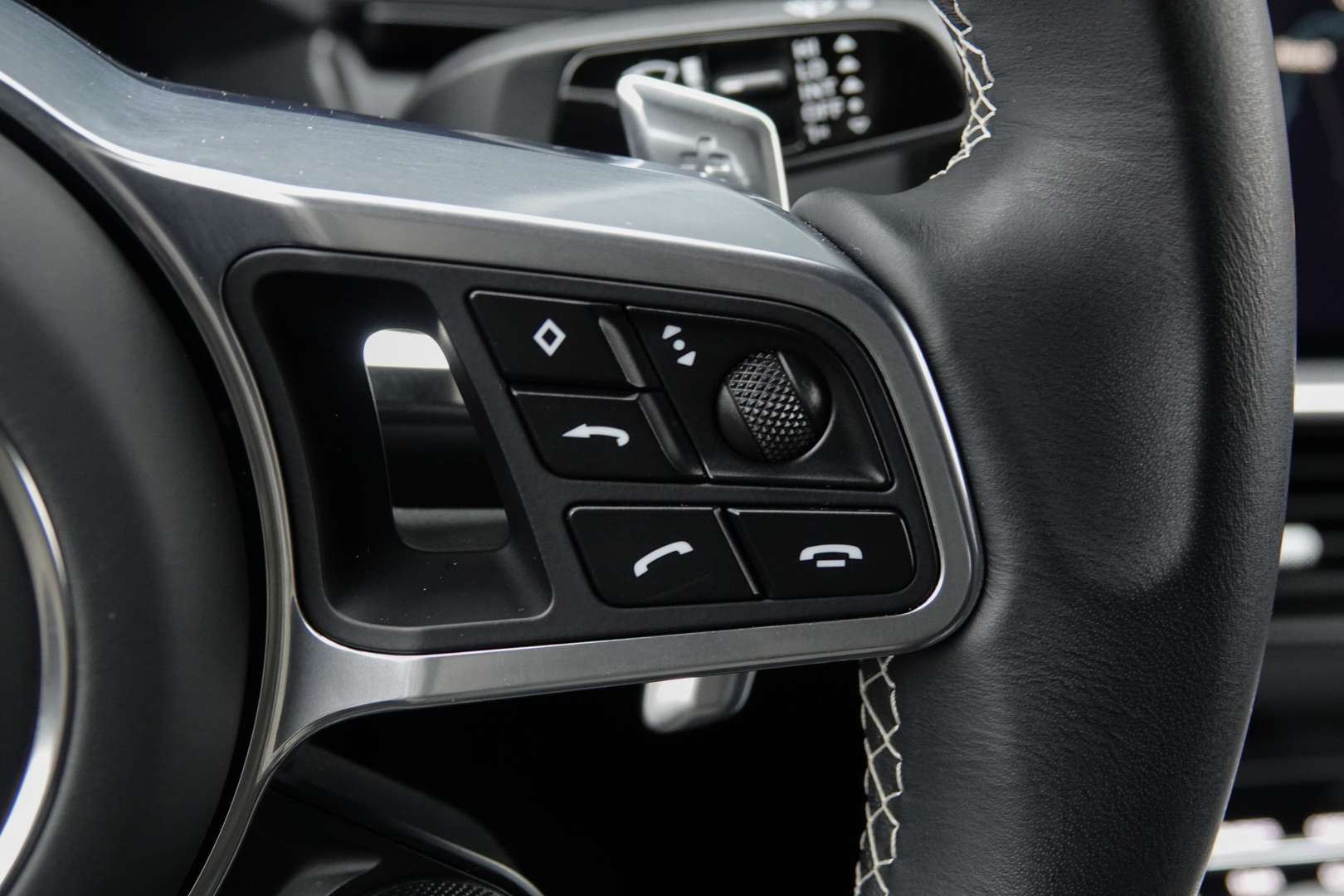 Porsche Cayenne Coupé Platinum Edition 3.0 E-Hybrid 462Pk - 2023 - Joinsteer - #29