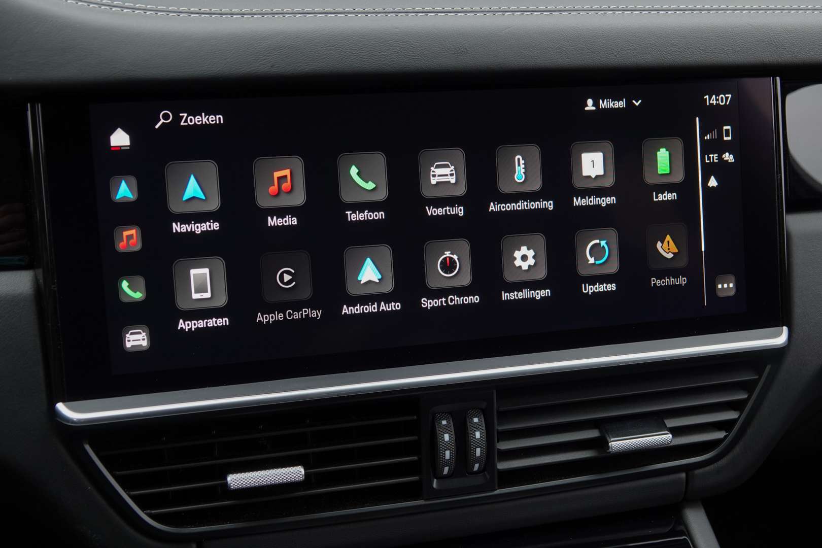 Porsche Cayenne Coupé Platinum Edition 3.0 E-Hybrid 462Pk - 2023 - Joinsteer - #45