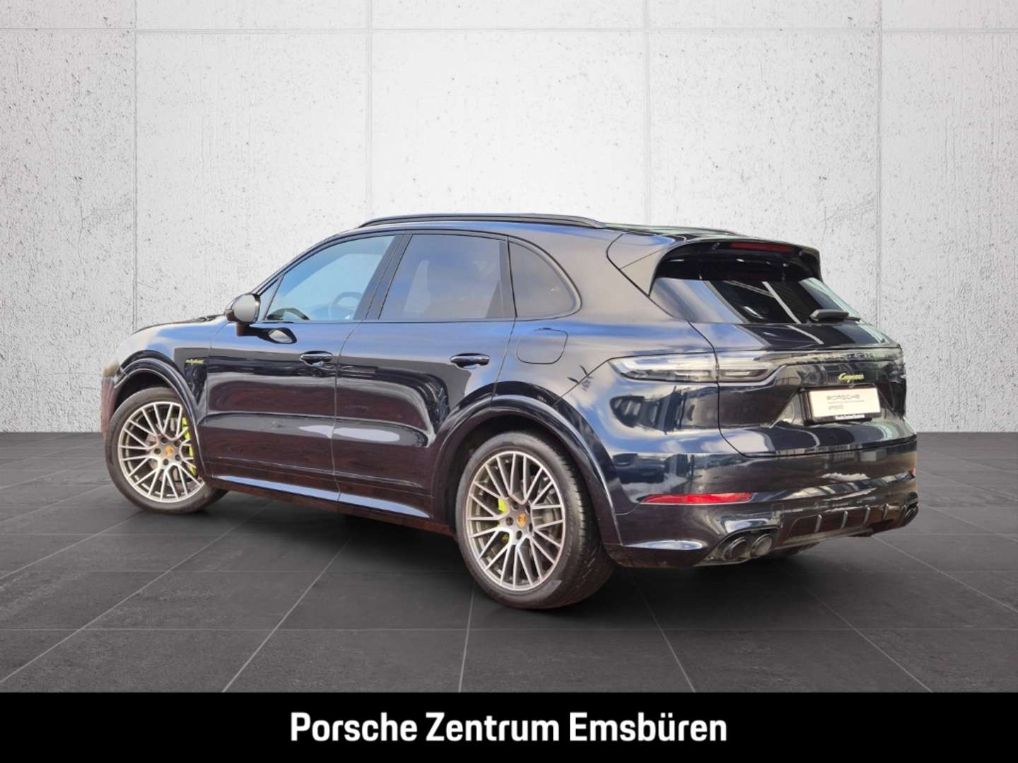 Porsche Cayenne Platinum Edition E-Hybrid - 2023 - Joinsteer - #3