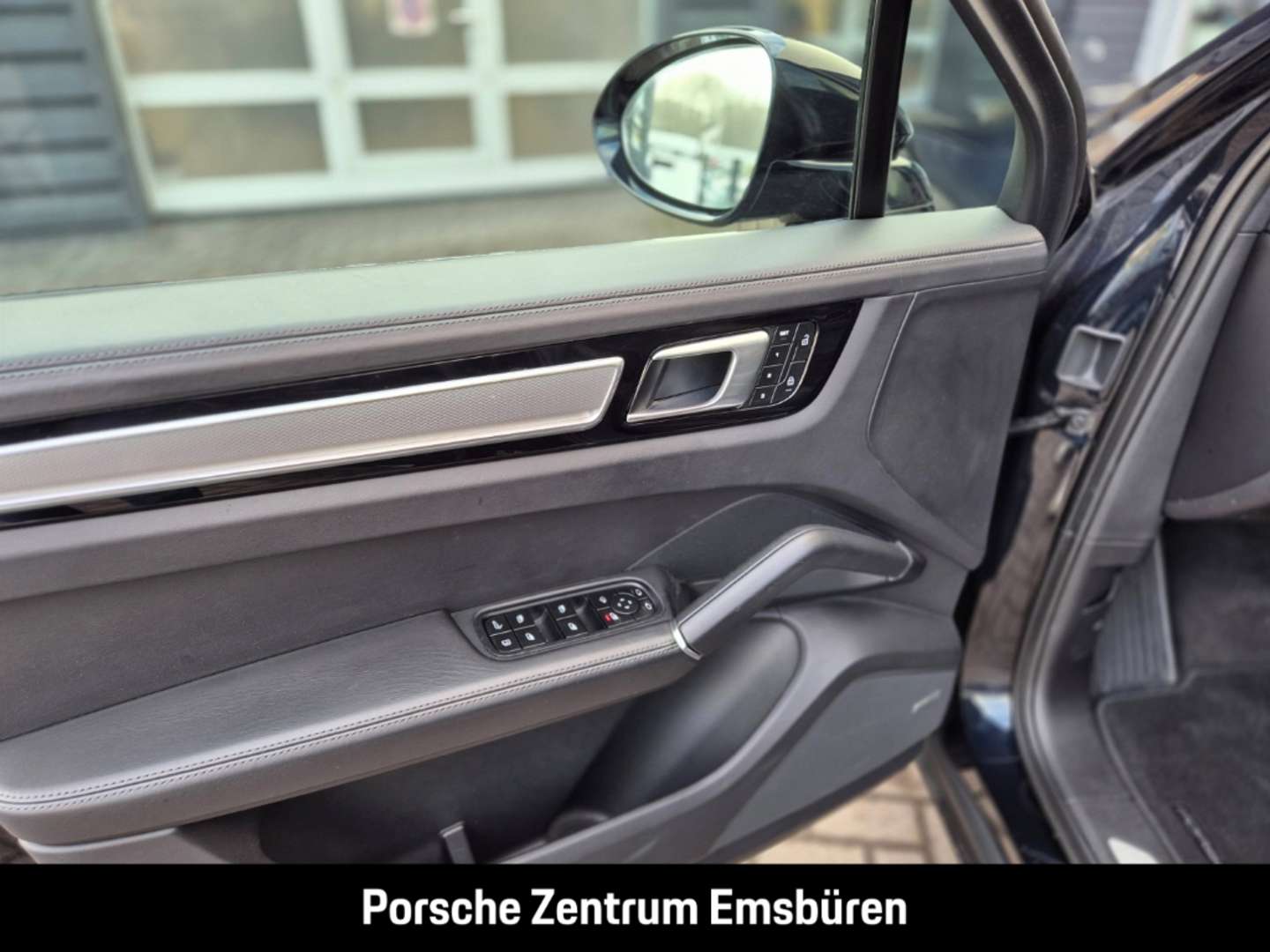 Porsche Cayenne Platinum Edition E-Hybrid - 2023 - Joinsteer - #5