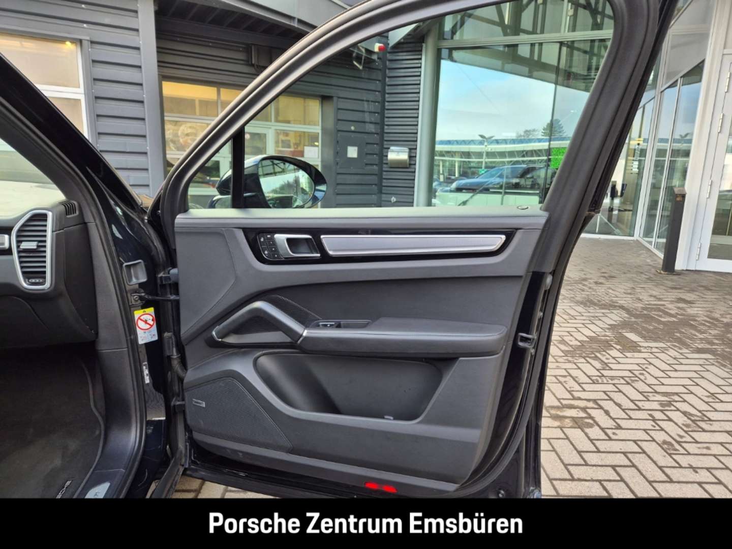Porsche Cayenne Platinum Edition E-Hybrid - 2023 - Joinsteer - #33