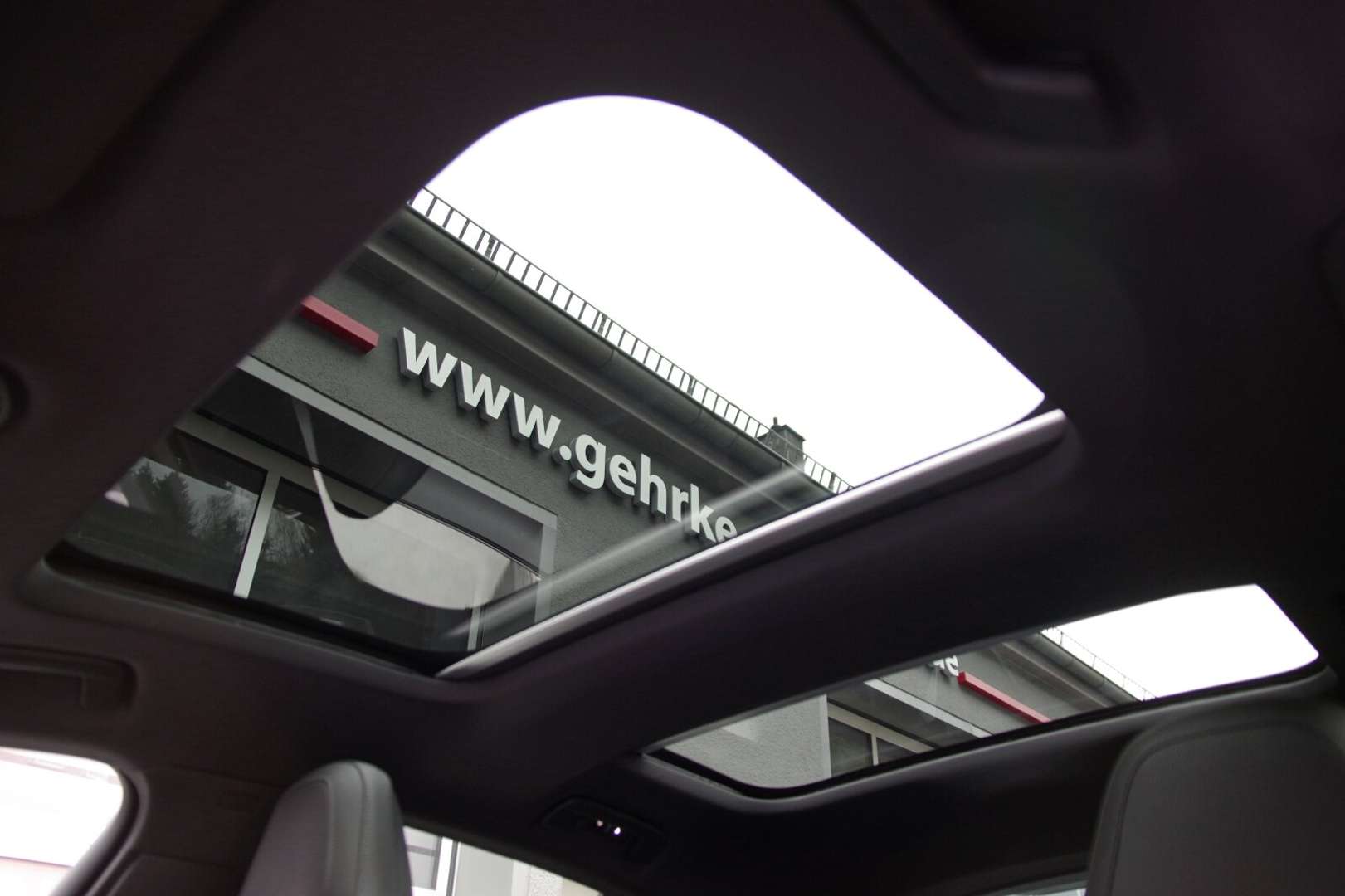 Porsche Panamera 4 E-Hybrid - 2025 - Joinsteer - #16