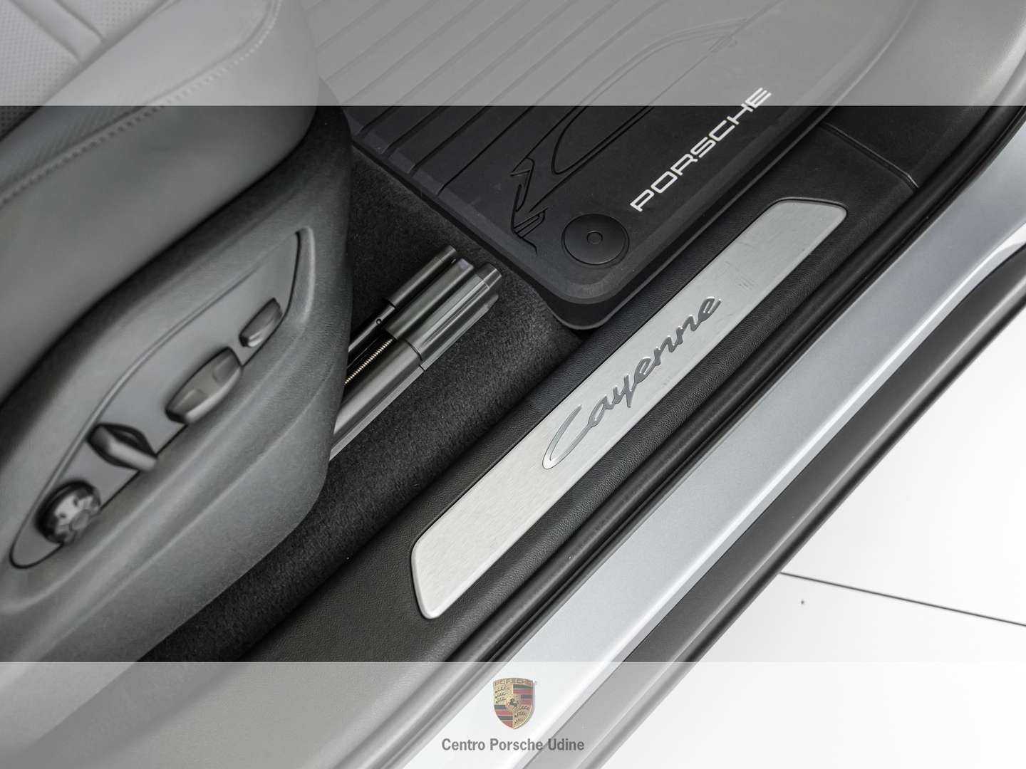 Porsche Cayenne Tiptronic 3.0 - 2024 - Joinsteer - #13